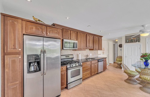Spring Lake Casa | 5 bedroom 3 bath lake front Home with water views from every room in the house.