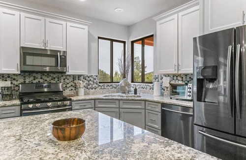 Uptown Sedona Casa | 5 Bed 3 Bath Uptown Sedona-game Room-sauna-cold Plunge-jacuzzi-gym