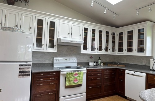 Skaneateles Casa | 5 Bed/3 Bth Highland Ave