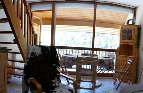 Gabas Apartamento | 5-bed apartment with superb view of Lake Artouste