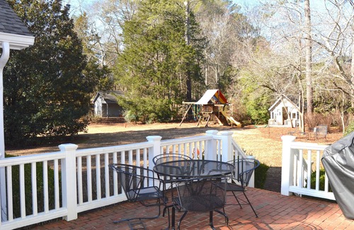 Athens Casa | 5 bed - Available 2026 Graduation - Beautiful - 3 mi to UGA