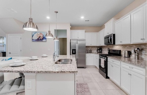 Loughman Villa | 5 Bed Bliss At Solterra By Shine Villas 121 5 Bedroom Villa