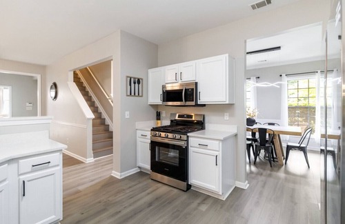Duluth Casa | 5-Bed Gem Close to Duluth Fun-Sleeps 16