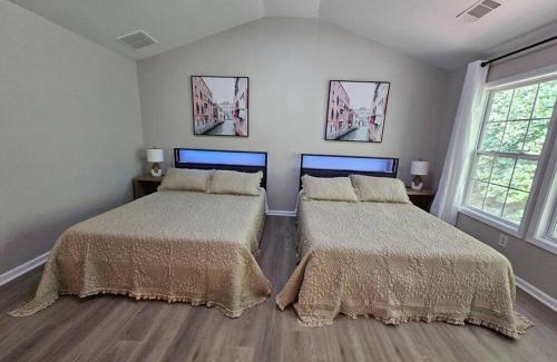 Duluth Casa | 5-Bed Gem Close to Duluth Fun Sleeps 16