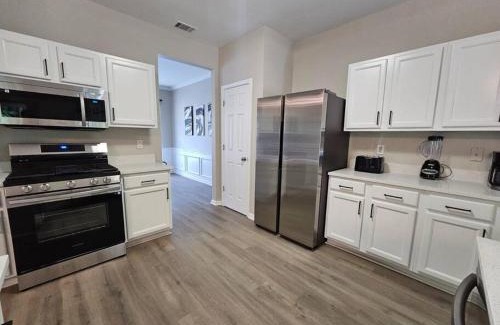Duluth Casa | 5-Bed Gem Close to Duluth Fun Sleeps 16