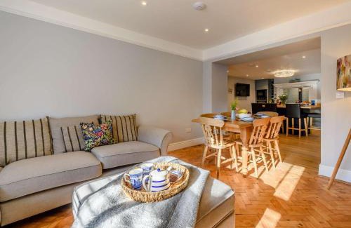 Appledore Casa | 5 Bed in Appledore 89620