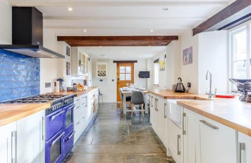 Otterham Casa | 5 Bed in Crackington Haven 80628