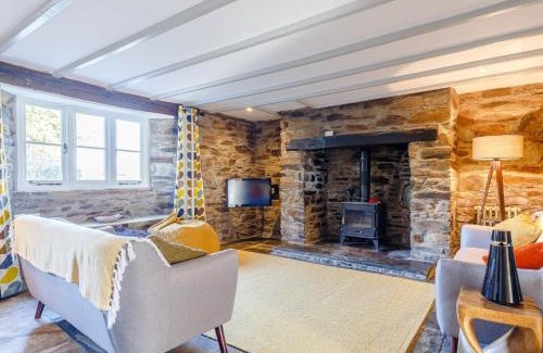Otterham Casa | 5 Bed in Crackington Haven 80628