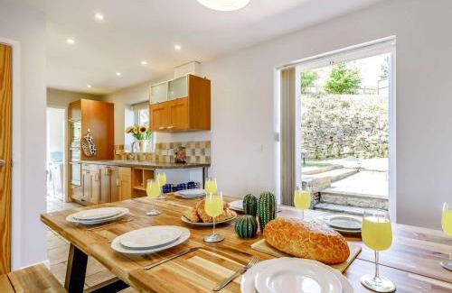 Crich Casa | 5 Bed in Crich 88486