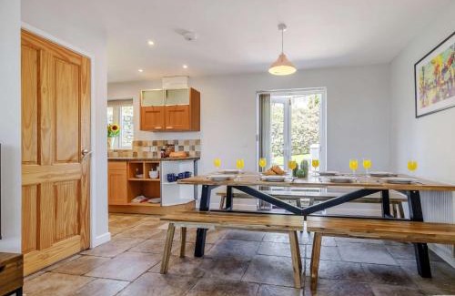 Crich Casa | 5 Bed in Crich 88486