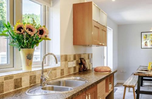 Crich Casa | 5 Bed in Crich 88486