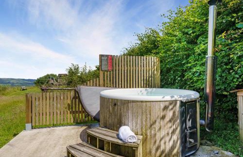 Llanfihangel-Ystrad Casa | 5 Bed in Dihewyd oc-t32350