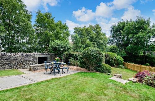 Halifax Casa | 5 Bed in Halifax 96061