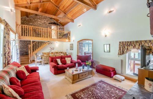 Hawes Casa | 5 Bed in Snaizeholme oc-w32200