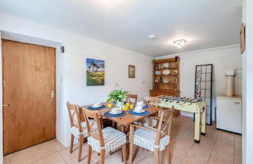 Hawes Casa | 5 Bed in Snaizeholme oc-w32200
