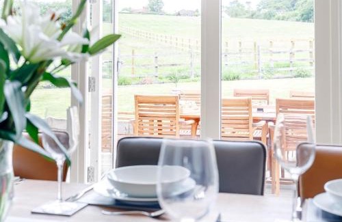 Tealby Casa | 5 Bed in Tealby 78678