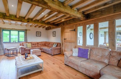Tiverton Casa | 5 Bed in Tiverton 48151