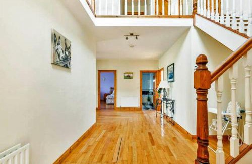 Westport Casa | 5 Bed in Westport oc-ii06251
