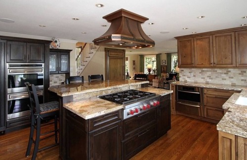 Bonney Lake Casa | 5-bed Lakefront near Tacoma Seattle