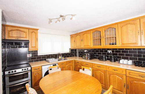 Tea Green Casa | 5 Bed Luxurious & beautiful house near Luton Airport,