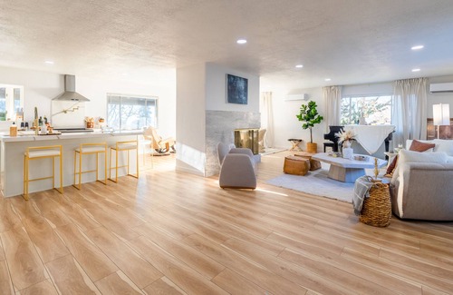Olympus Cove Casa | 5 Bed Mountain Mansion: Theater, Gym, Sauna, Sonos