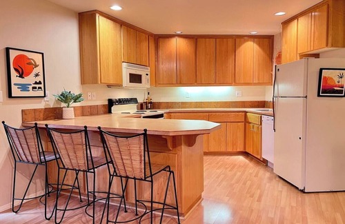 Dundee Villa | 5 Bed Private Villa in Wine Country w/ Pool, Sauna, Hot Tub