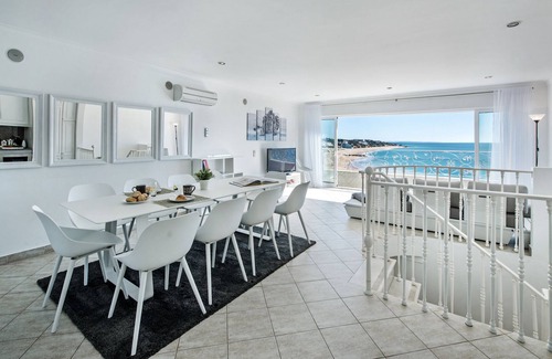 Peneco Beach Villa | Villa de 5 dormitorios en la parte superior de la playa Spoot único