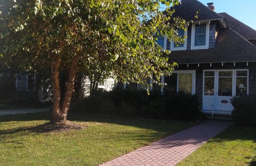 Sea Girt Casa | 5 dormitorios, 2. 5 baños, 1 cuadra a pie de playa, una casa original de Sea Girt Beach