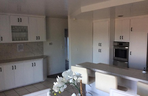 Sherman Oaks Casa | 5 bedroom 3 bath home near universal