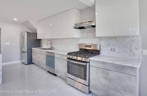 Oakhurst Apartamento | 5 Bedroom 613338 by Houzlet