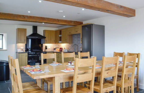 Llanwrthwl Cabaña | Alojamiento de 5 habitaciones en Llanwrthwl, near Rhayader