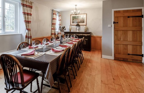 Staple Fitzpaine Cabaña | 5 bedroom accommodation in Staple Fitzpaine