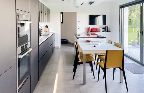 Pierre-Levee Casa | 5 bedroom accommodation in Pierre-Levée
