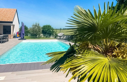 Pierre-Levee Casa | 5 bedroom accommodation in Pierre-Levée