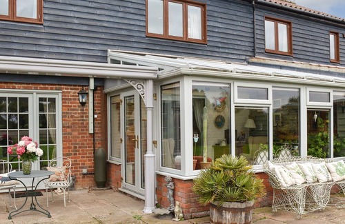 Aldborough Cabina | 5 bedroom accommodation in Hanworth