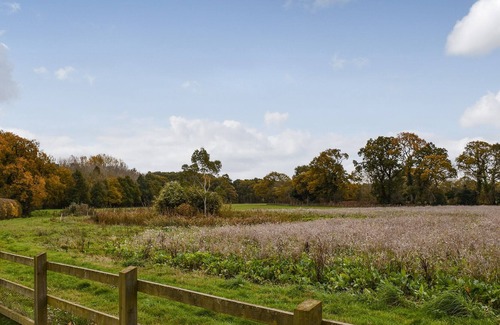 Aldborough Cabina | 5 bedroom accommodation in Hanworth
