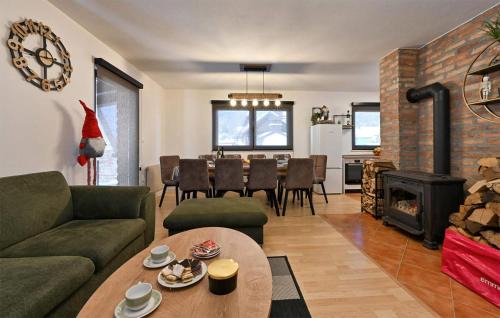 Jasenak Casa | 5 Bedroom Amazing Home In Jasenak
