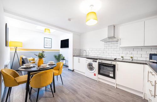 Whitefield Casa | 5-Bedroom apartment in Manchester