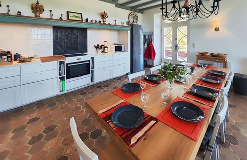 Ouveillan Casa | Hermosa casa de 5 dormitorios en.