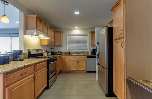 Granada Hills North Casa | 5 Bedroom Charmer in Granada Hills
