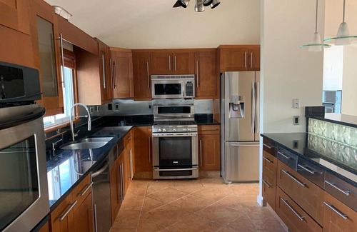 West Haven Casa | 5 Bedroom Direct Waterfront Live.Work.Play Property
