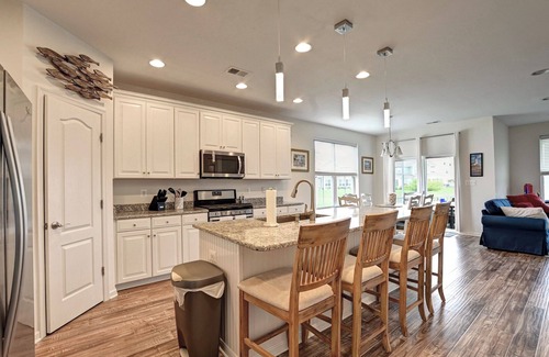 Millville Casa | 5 Bedroom Dog Friendly Townhome end-unit in the Bishop's Landing community! Community Pool, Shuttle service to the beach, tennis courts, pickleball courts, fitness center and more!
