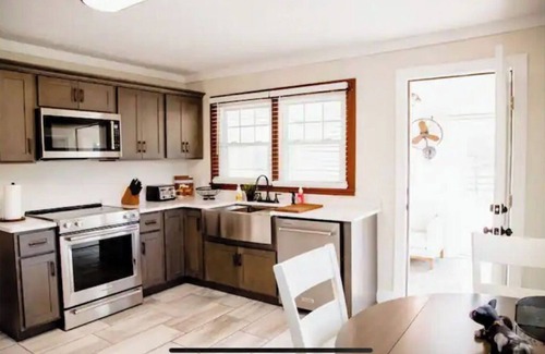 Somerset Casa | 5 bedroom farmhouse close to town and the lake
