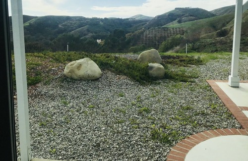 Ventura Casa | Casa de 5 dormitorios en la ladera con vista al mar