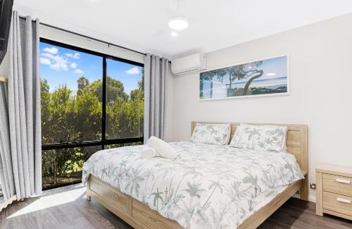 Geographe Casa | 5 Bedroom Home meters from the beach