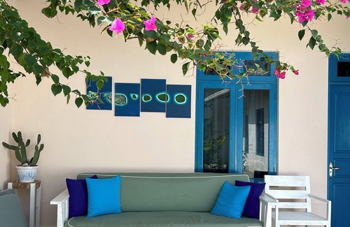 Kendhoo Casa | 5 bedroom hotel on Kendhoo Island, with AC, Wi-Fi, and peaceful surroundings.
