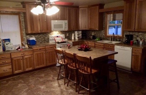 Sturgis Casa | 5-bedroom House for Sturgis rally with AC, 4 car garage, 2 blocks off Main St.