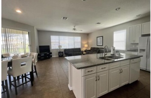 Davenport Casa | 5 Bedroom House in a Golf resort community near Disney Parks & Universal Studios