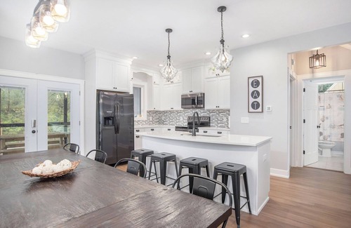 Miami Park Casa | 5-bedroom house with pool & hot tub, Lake MI beach access, theatre & game rooms
