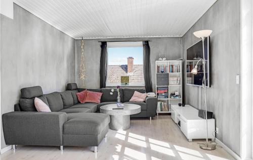 Sandkaas Casa | 5 Bedroom Lovely Home In Allinge